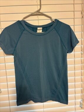 Athleta Women’s Short Sleeve Performance Tee - Blue Stripe